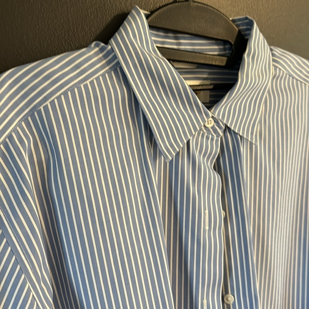 Work!  Great Talbots Button Down Blouse - EUC Sz 12 - Picture 3 of 4